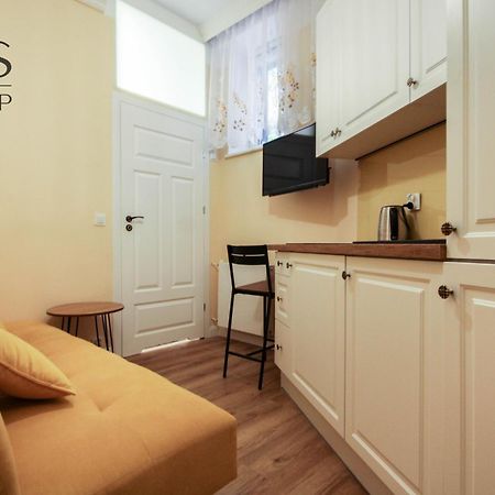 Mini Apartment In The City Centre, Old Town Krasków Exteriör bild