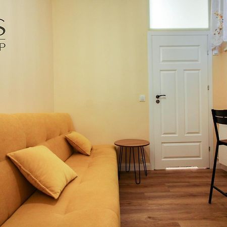 Mini Apartment In The City Centre, Old Town Krasków Exteriör bild